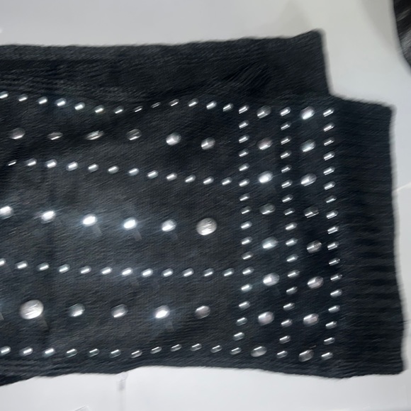- New Michael Kors Dome Stud Muffler Scarf black / silver new with tag - Picture 6 of 7